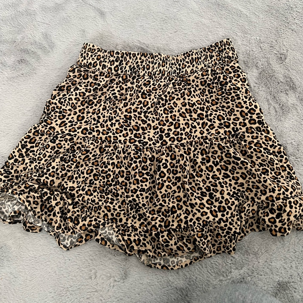 Leopard print flowing skirt!